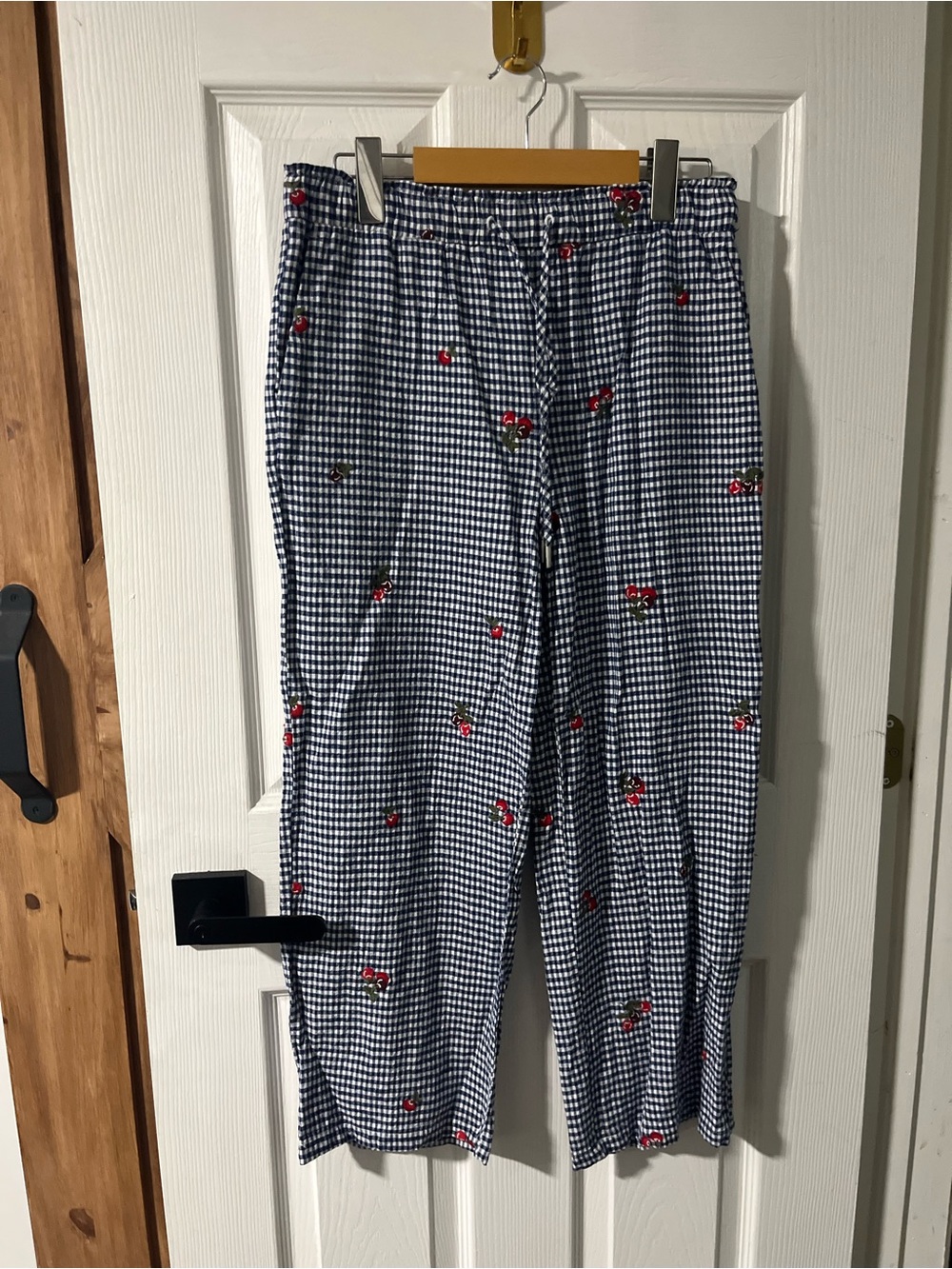 Rachel Zoe Gingham Cherry Embroidered Crop Pants Capris Size 4